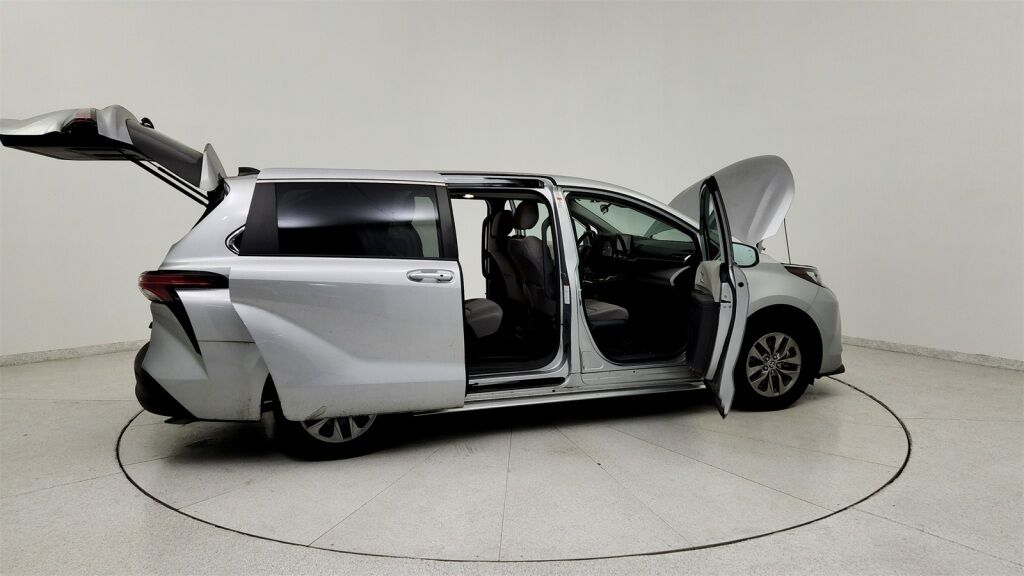 2022 Toyota Sienna LE Laurel MD