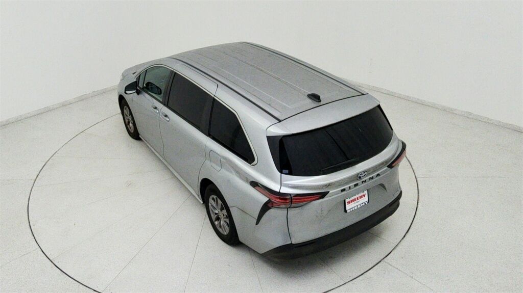 2022 Toyota Sienna LE Laurel MD
