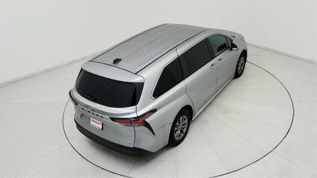 2022 Toyota Sienna LE Laurel MD