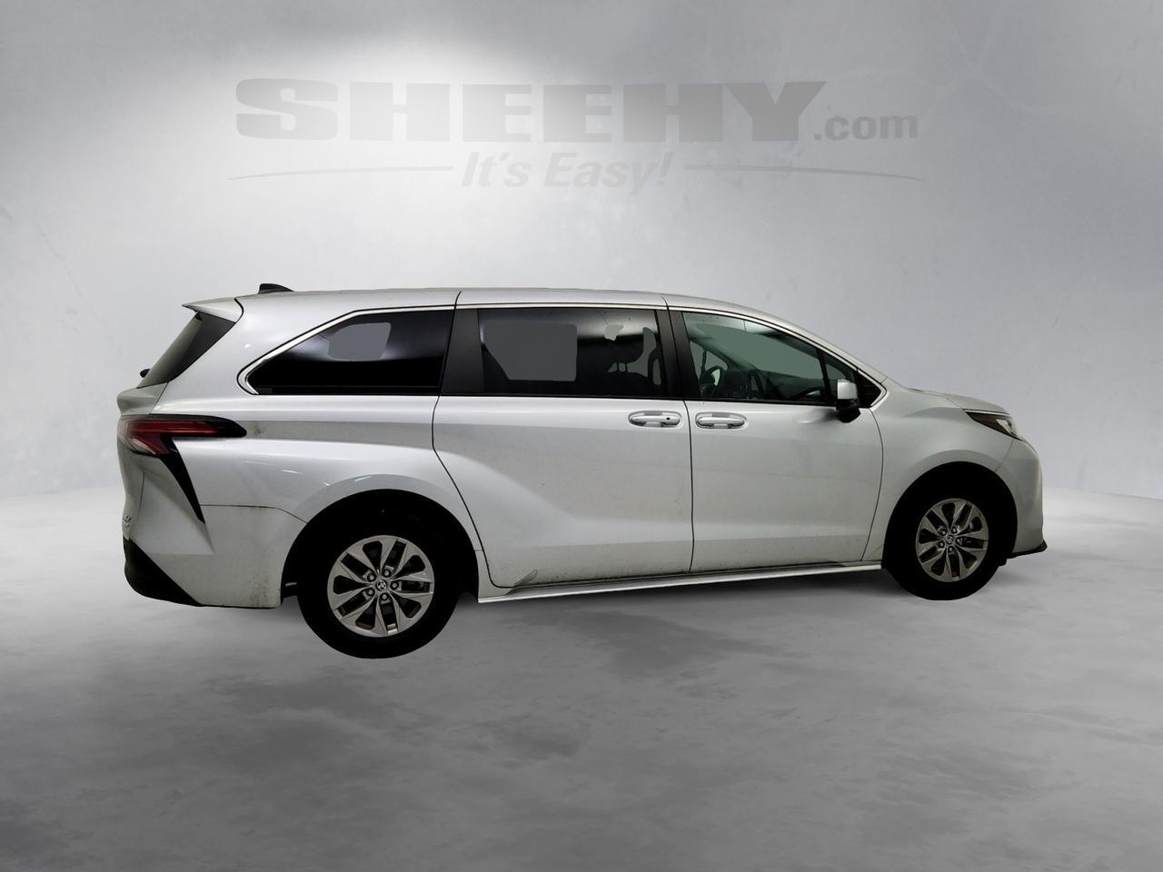 2022 Toyota Sienna LE Laurel MD