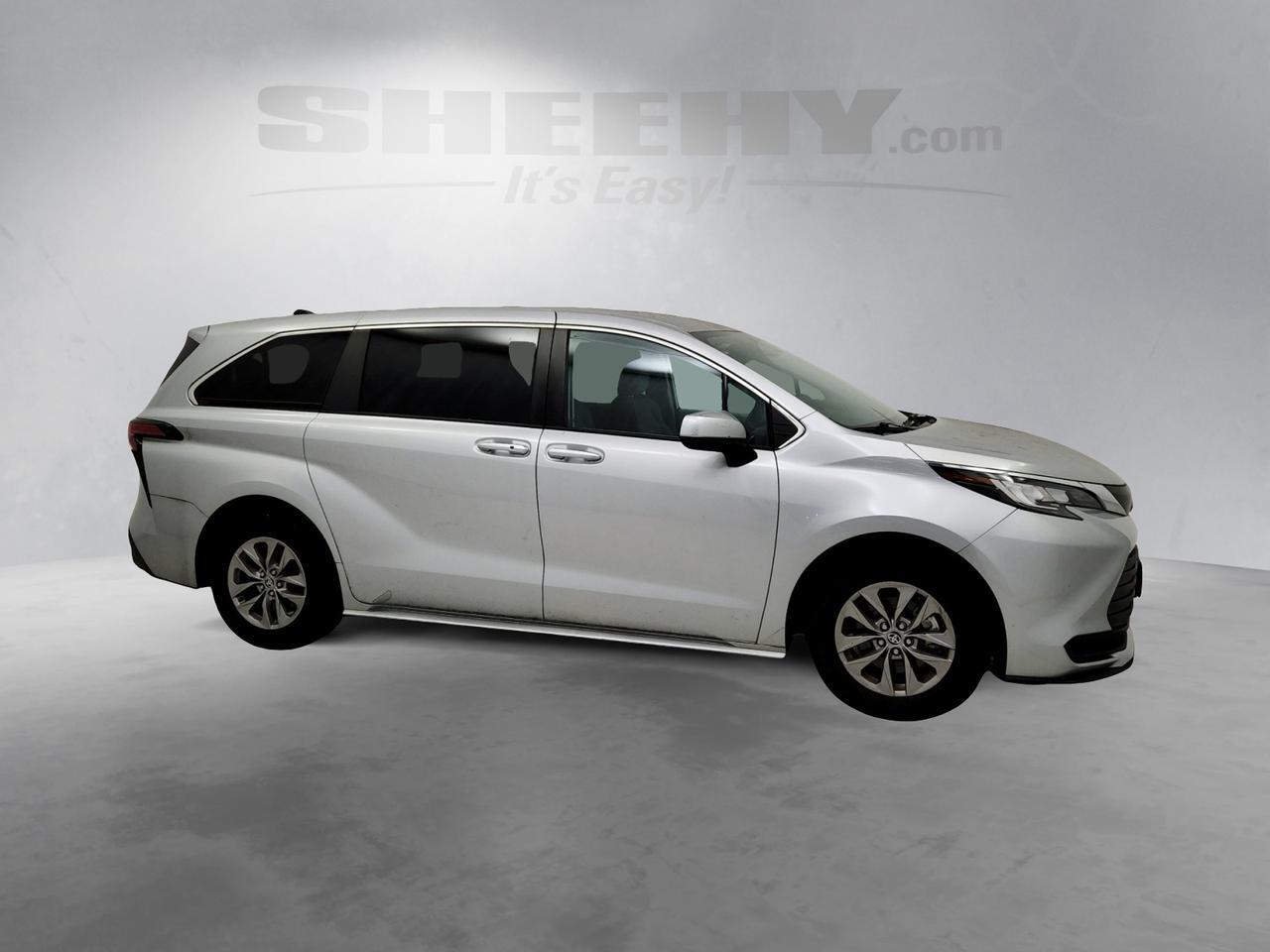 2022 Toyota Sienna LE Laurel MD