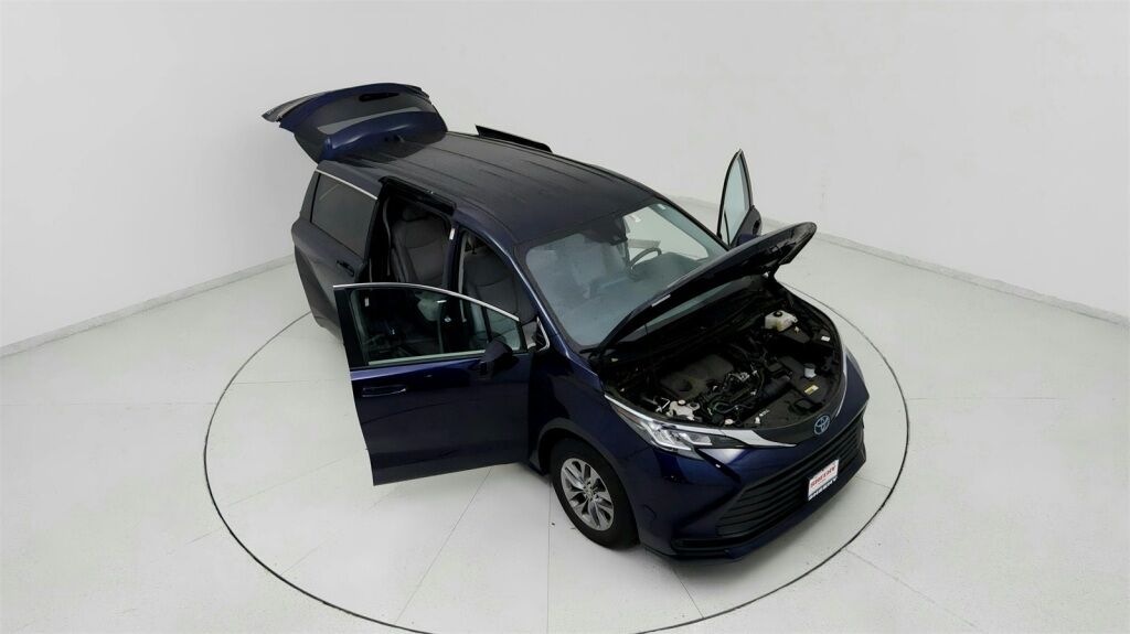 2022 Toyota Sienna LE Laurel MD