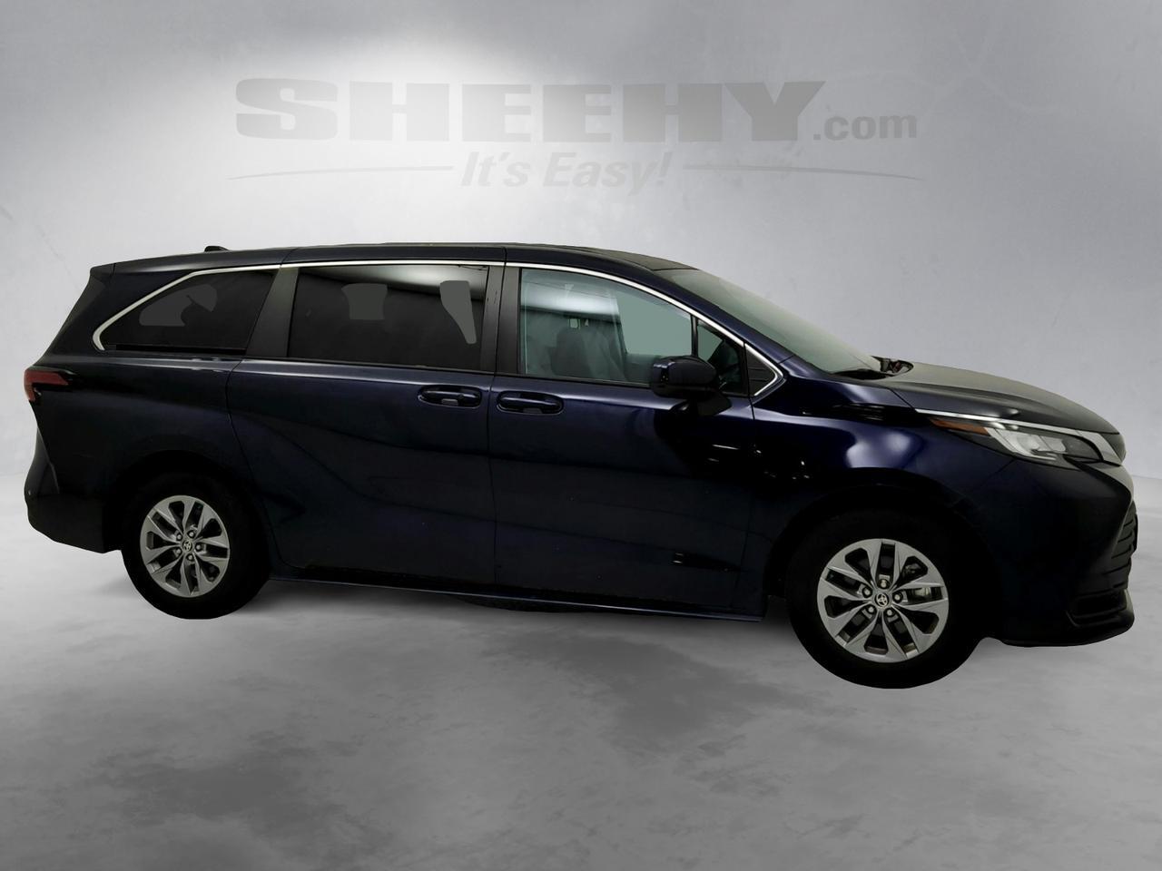 2022 Toyota Sienna LE Laurel MD