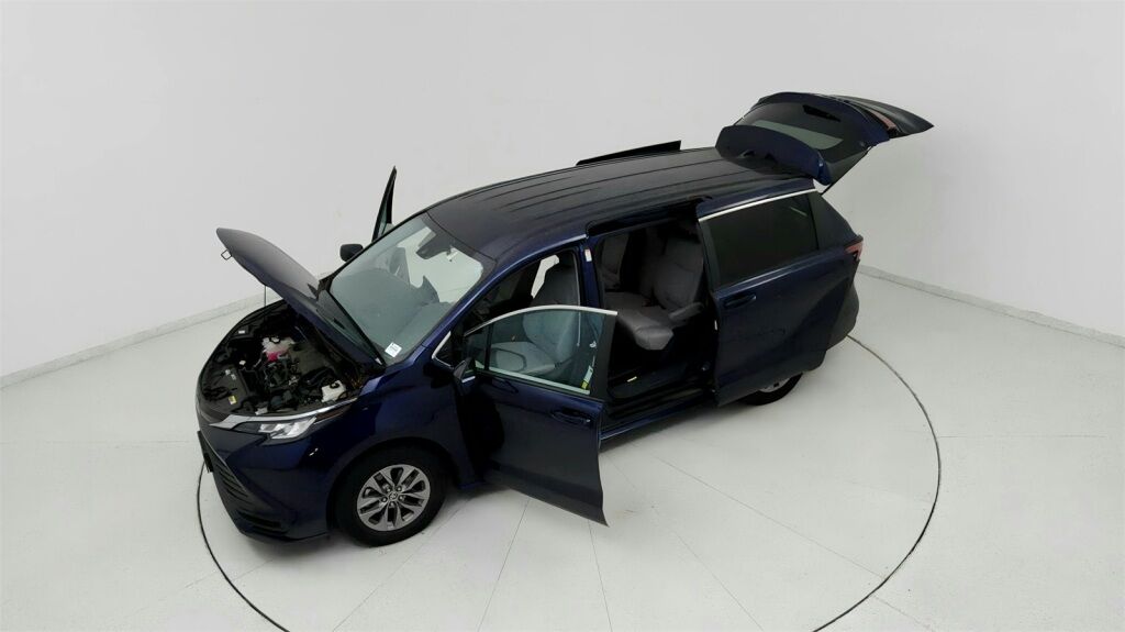 2022 Toyota Sienna LE Laurel MD