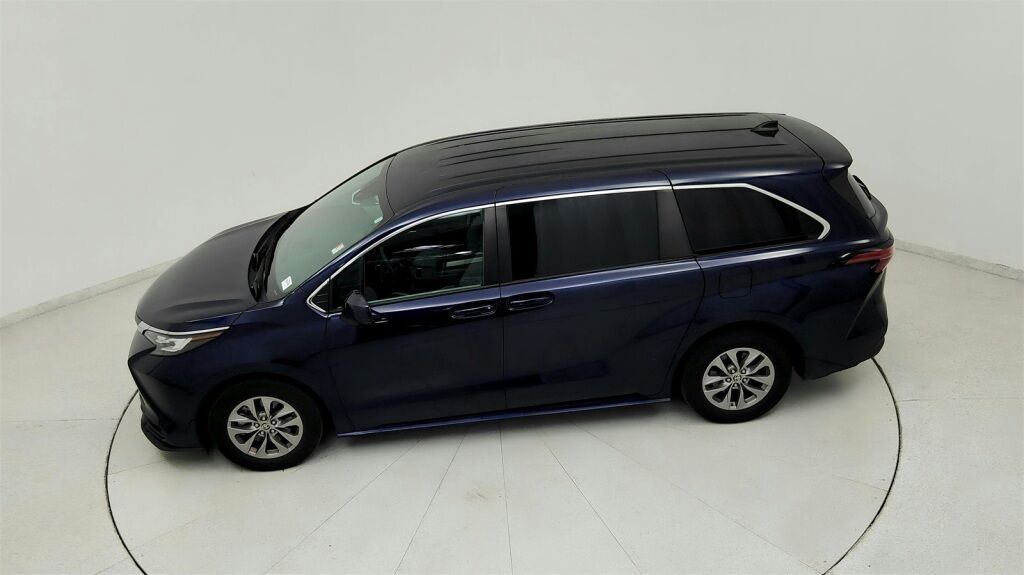2022 Toyota Sienna LE Laurel MD