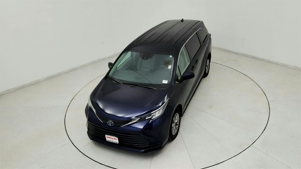 2022 Toyota Sienna LE Laurel MD