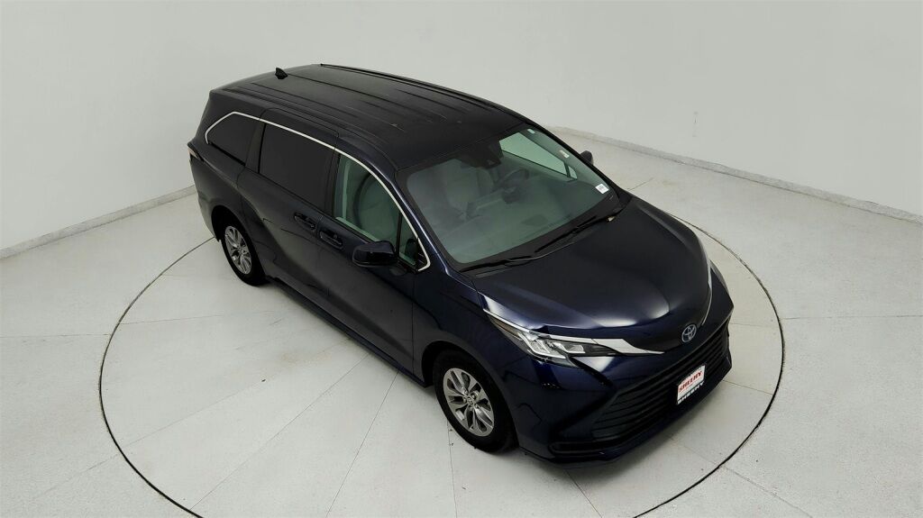 2022 Toyota Sienna LE Laurel MD