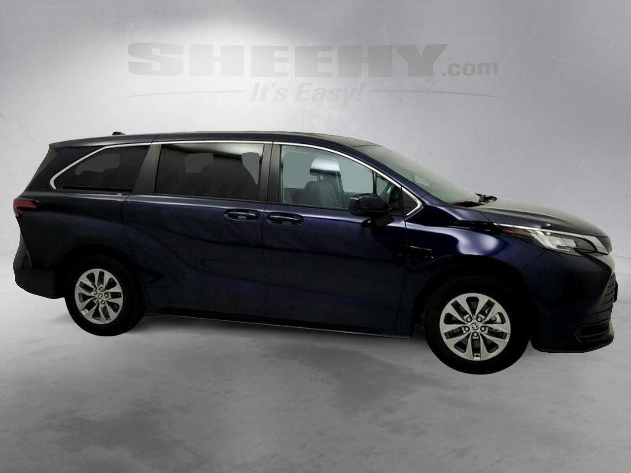 2022 Toyota Sienna LE Laurel MD