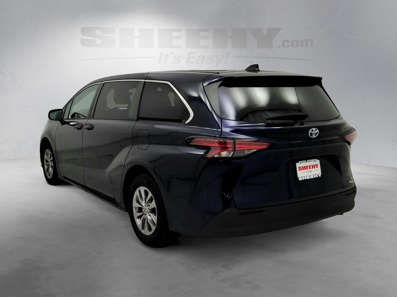 2022 Toyota Sienna LE Laurel MD