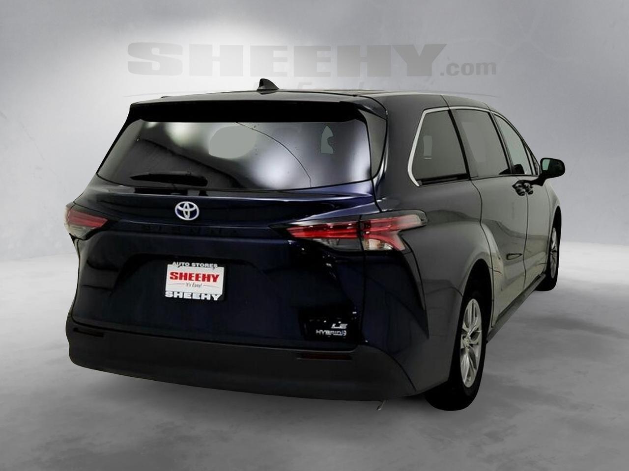 2022 Toyota Sienna LE Laurel MD