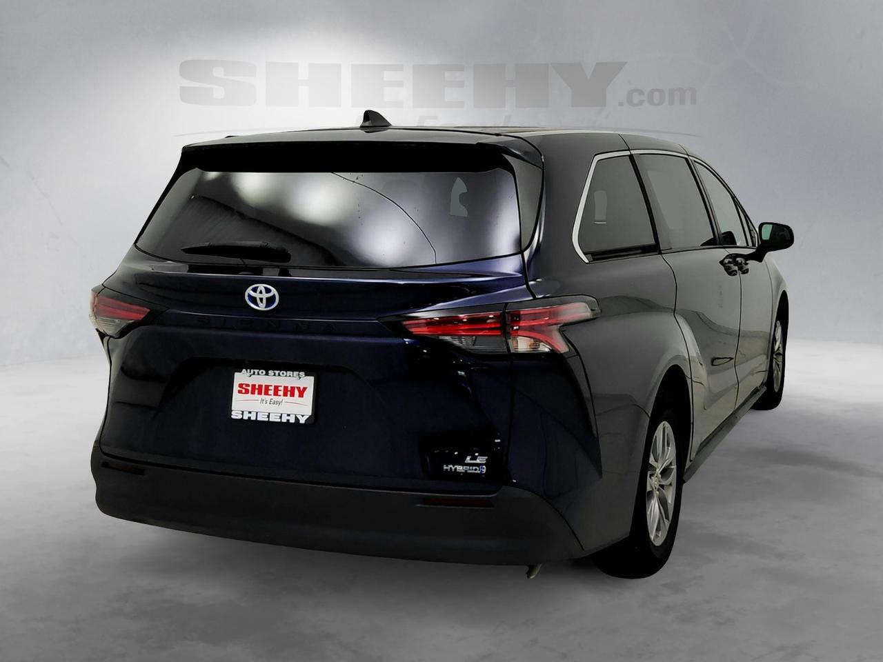 2022 Toyota Sienna LE Laurel MD
