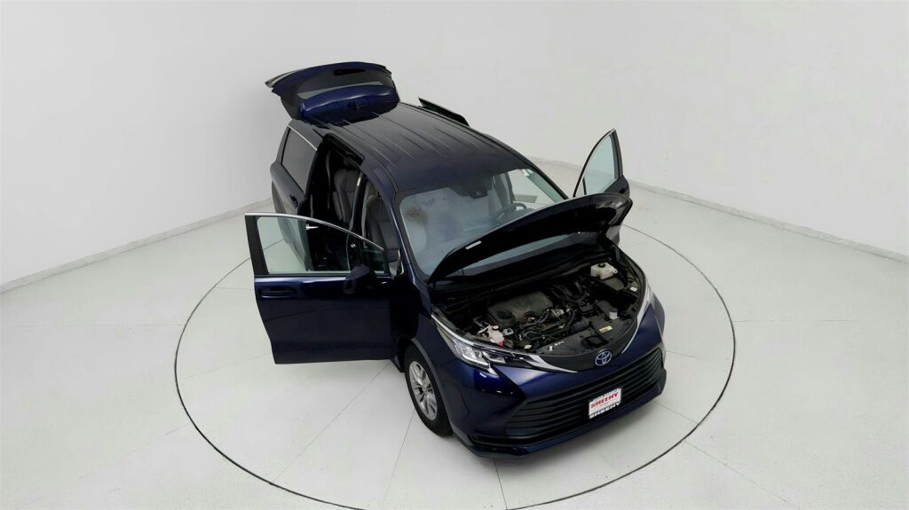 2022 Toyota Sienna LE Laurel MD