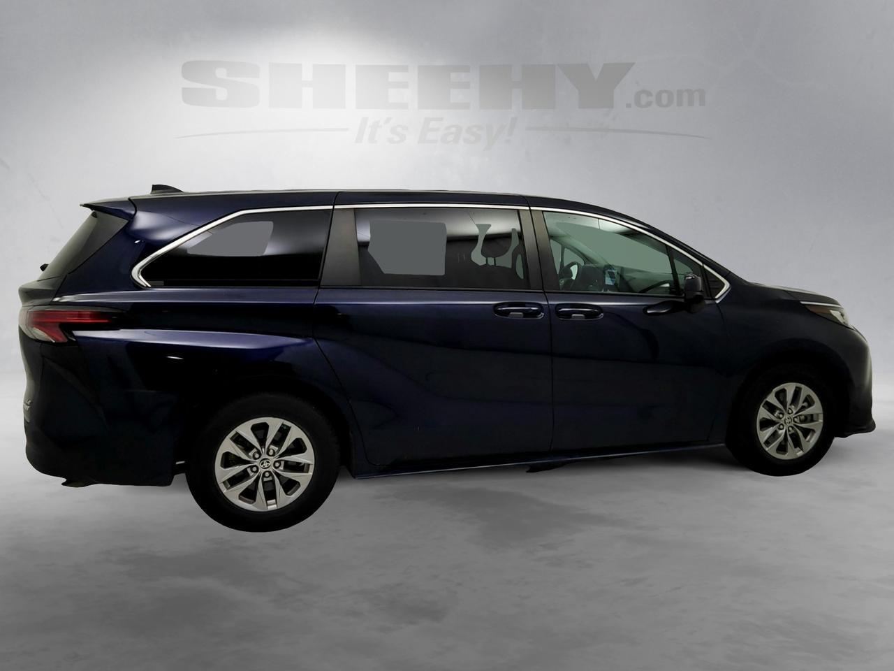 2022 Toyota Sienna LE Laurel MD