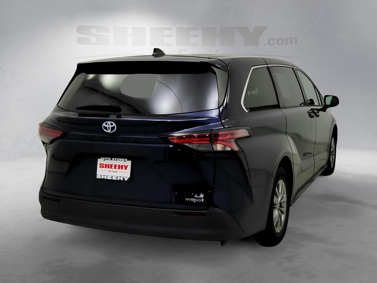 2022 Toyota Sienna LE Laurel MD