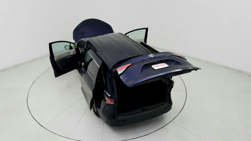 2022 Toyota Sienna LE Laurel MD