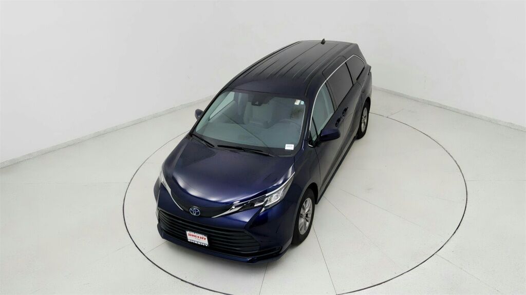 2022 Toyota Sienna LE Laurel MD
