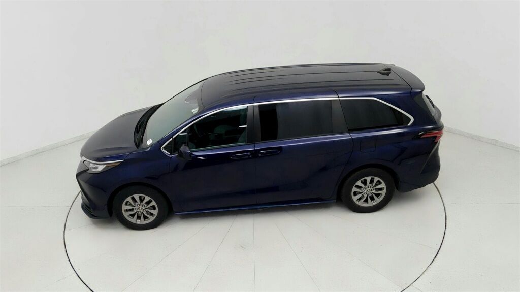 2022 Toyota Sienna LE Laurel MD