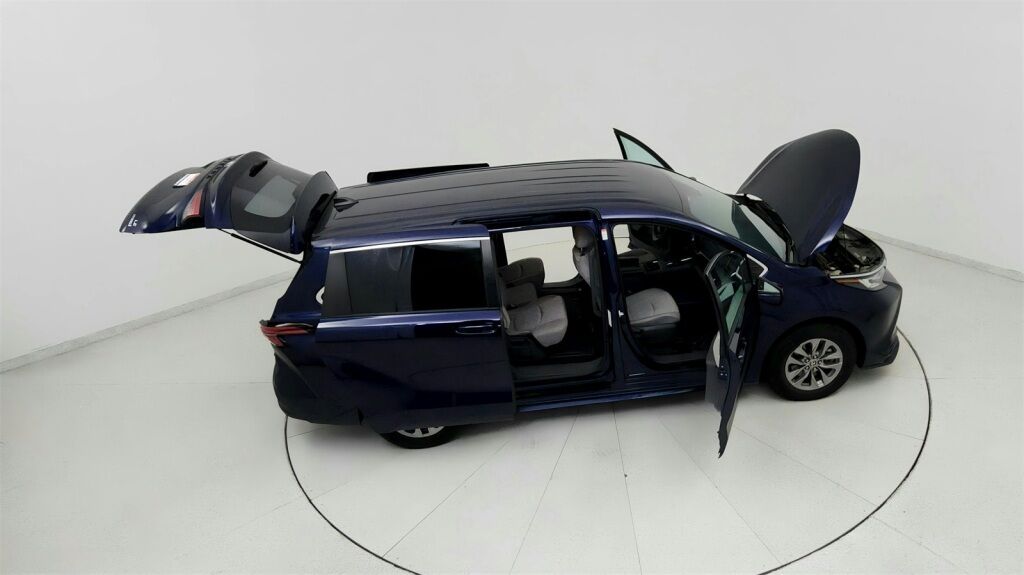 2022 Toyota Sienna LE Laurel MD