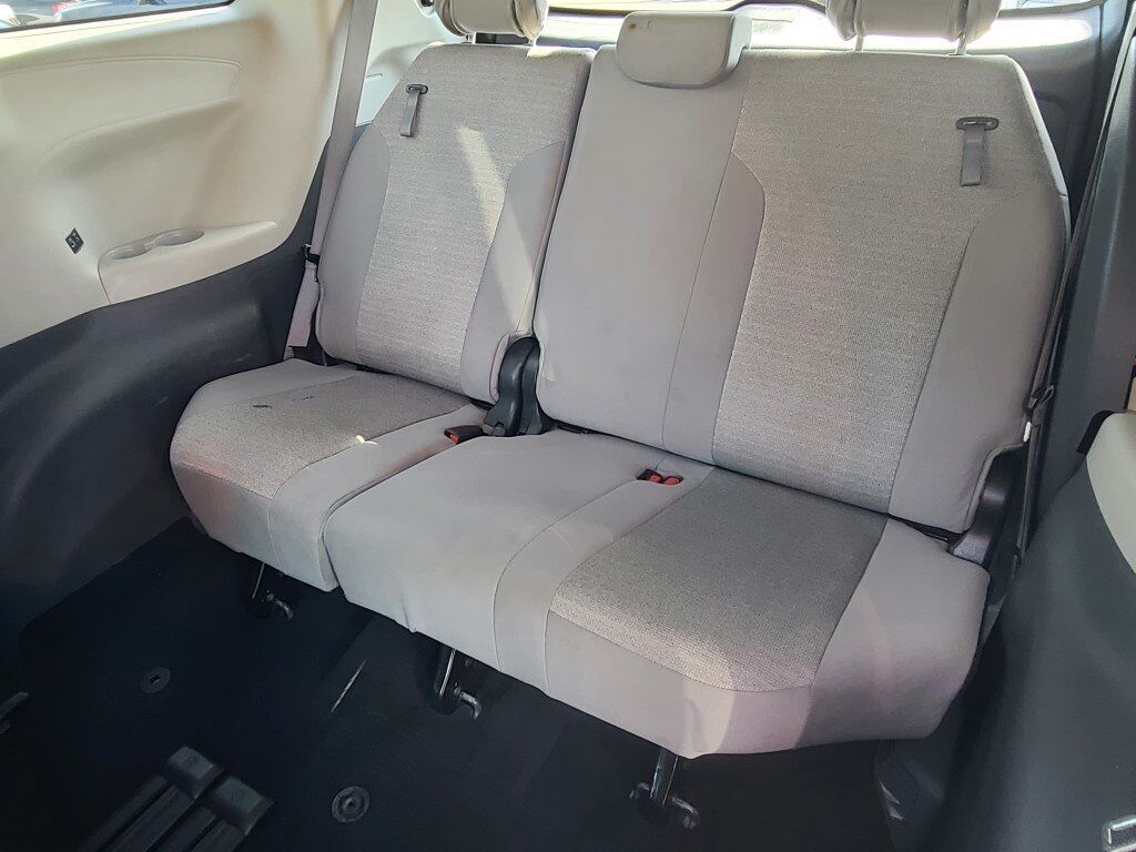 2022 Toyota Sienna LE Springfield VA