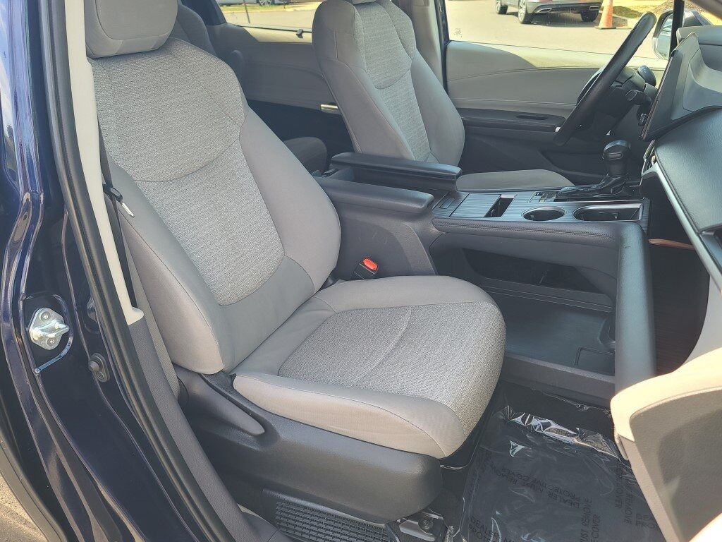 2022 Toyota Sienna LE Springfield VA