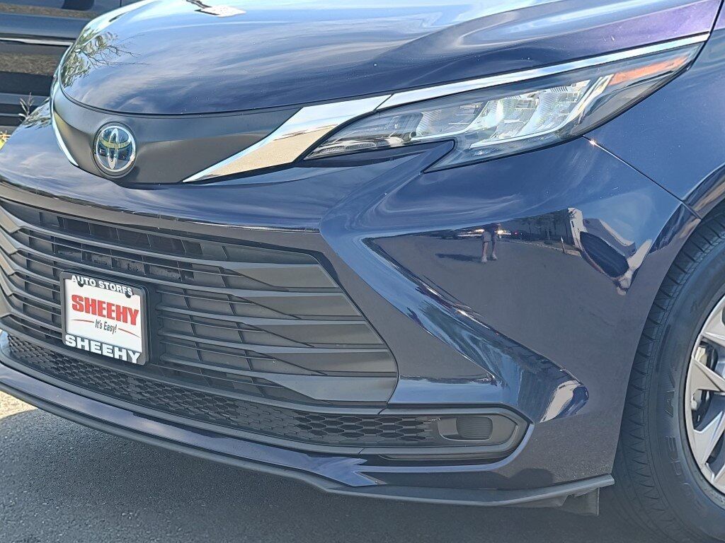 2022 Toyota Sienna LE Springfield VA