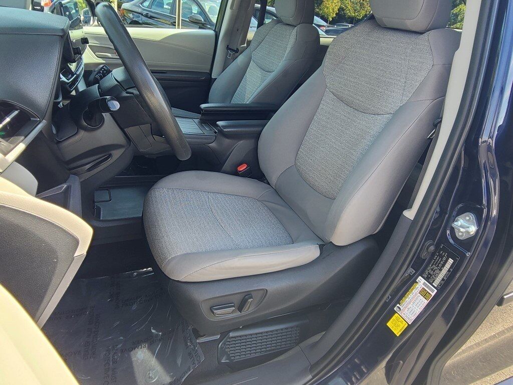 2022 Toyota Sienna LE Springfield VA