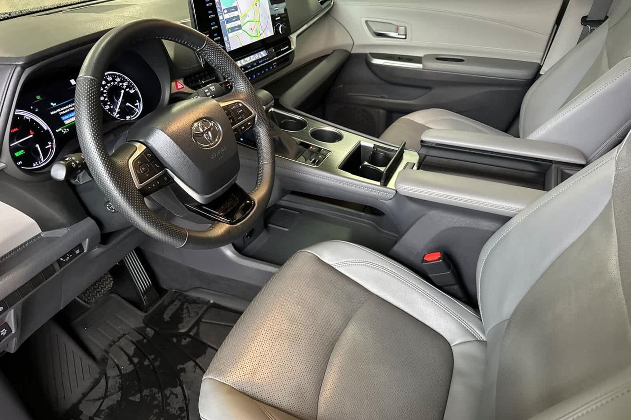 2022 Toyota Sienna Limited Roseville CA
