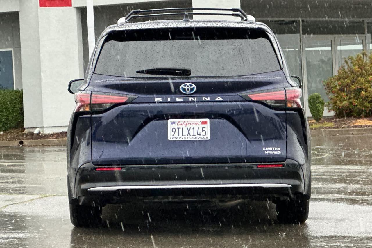 2022 Toyota Sienna Limited Roseville CA