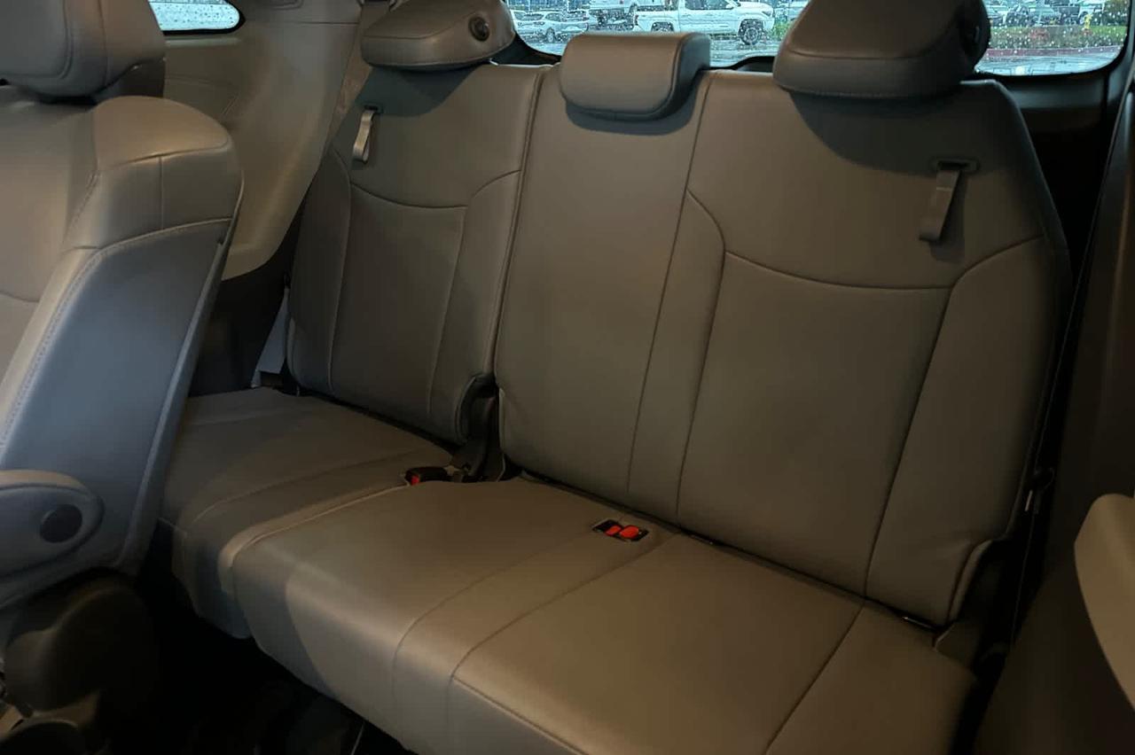 2022 Toyota Sienna Limited Roseville CA