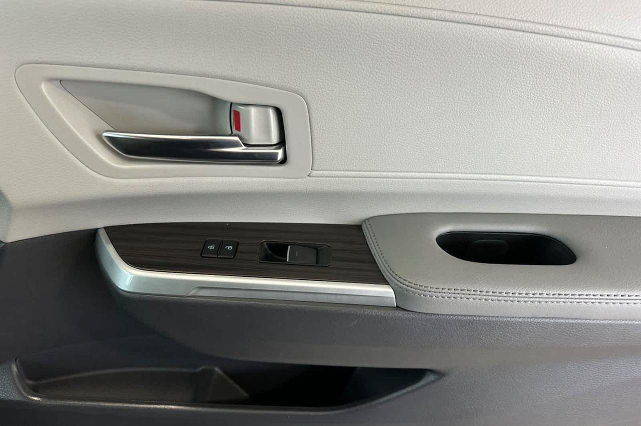 2022 Toyota Sienna Limited Roseville CA