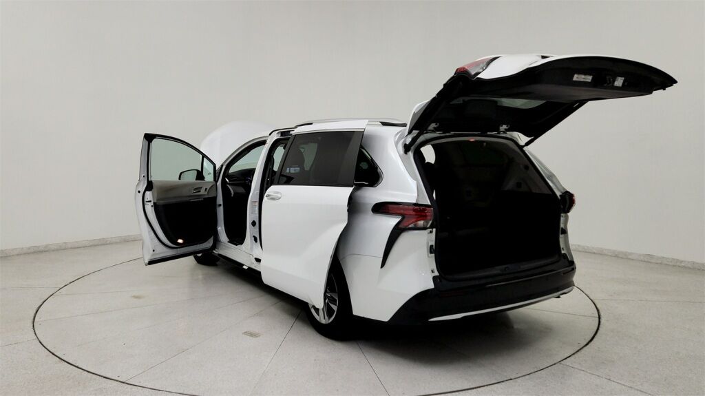 2022 Toyota Sienna Limited Laurel MD