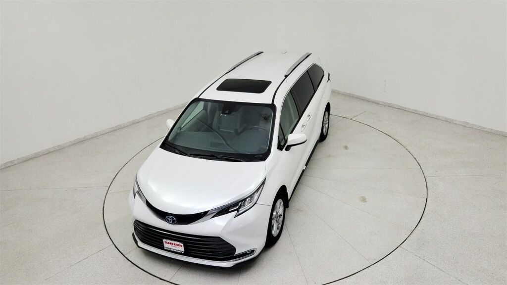 2022 Toyota Sienna Limited Laurel MD