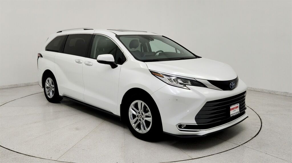 2022 Toyota Sienna Limited