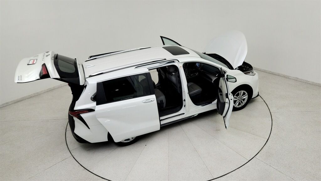 2022 Toyota Sienna Limited Laurel MD