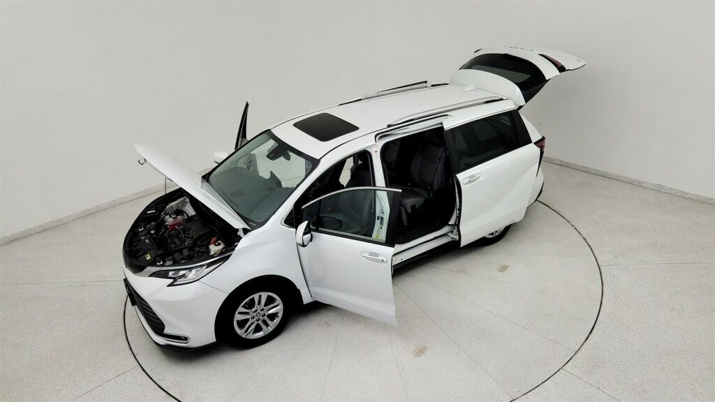 2022 Toyota Sienna Limited Laurel MD