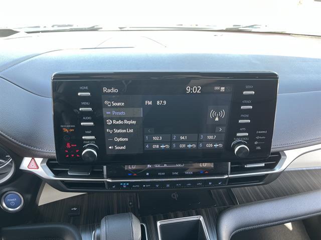 2022 Toyota Sienna Platinum 7-Passenger Peoria AZ