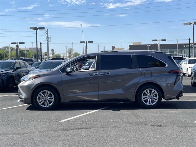 2022 Toyota Sienna Platinum 7-Passenger Peoria AZ