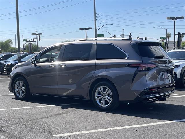 2022 Toyota Sienna Platinum 7-Passenger Peoria AZ
