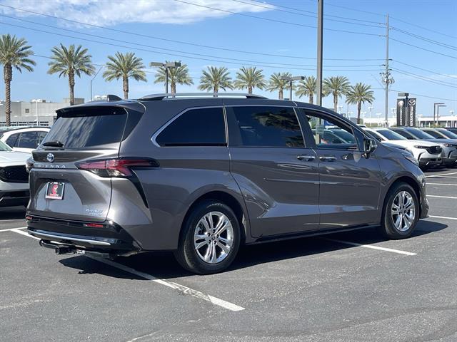 2022 Toyota Sienna Platinum 7-Passenger Peoria AZ