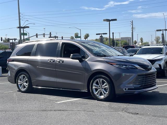 2022 Toyota Sienna Platinum 7-Passenger Peoria AZ