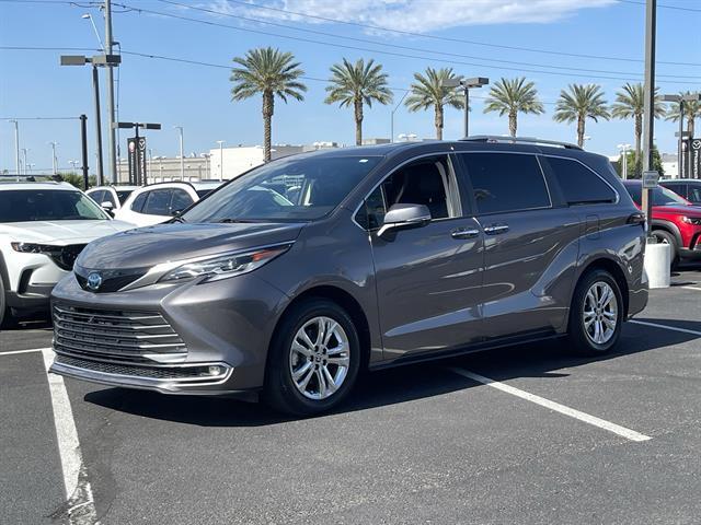 2022 Toyota Sienna Platinum 7-Passenger Peoria AZ