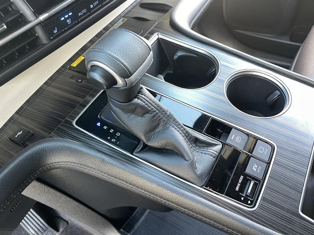 2022 Toyota Sienna Platinum 7-Passenger Peoria AZ