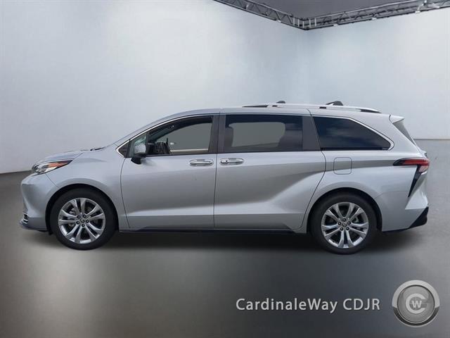 2022 Toyota Sienna Platinum Santa Rosa CA