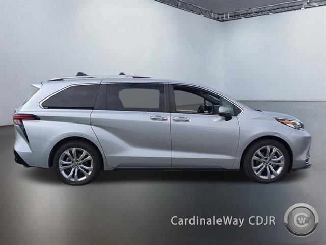 2022 Toyota Sienna Platinum Santa Rosa CA