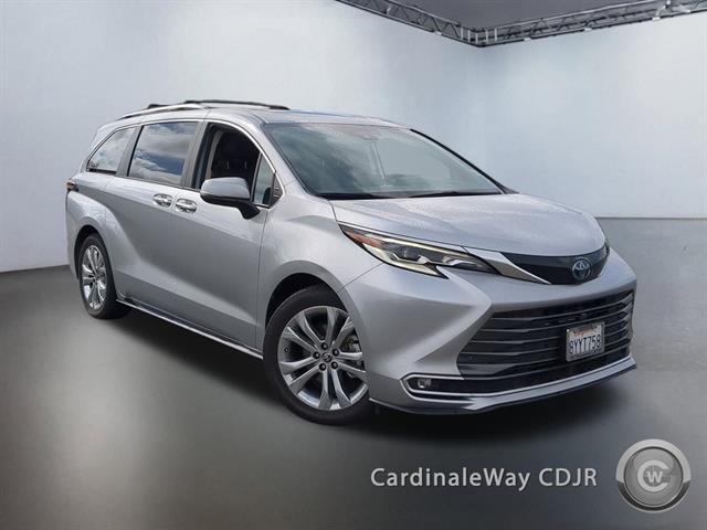 2022 Toyota Sienna Platinum Santa Rosa CA
