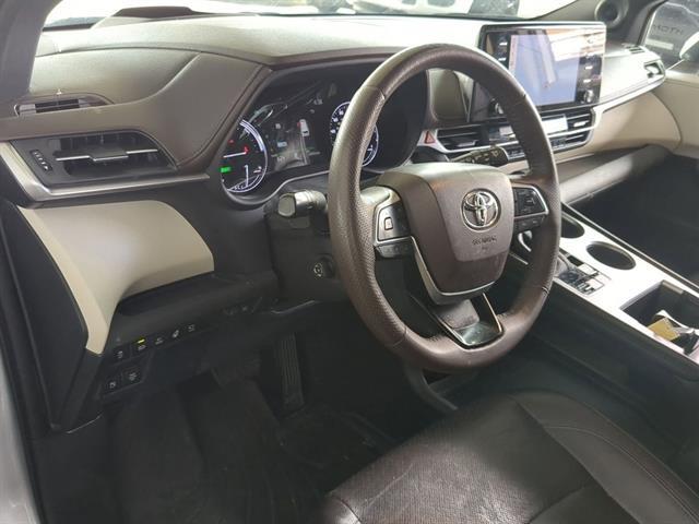 2022 Toyota Sienna Platinum Santa Rosa CA