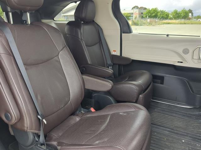 2022 Toyota Sienna Platinum Santa Rosa CA