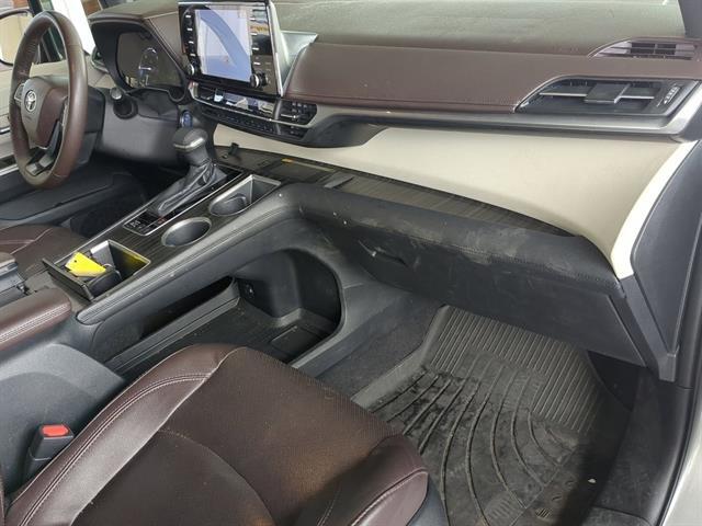 2022 Toyota Sienna Platinum Santa Rosa CA