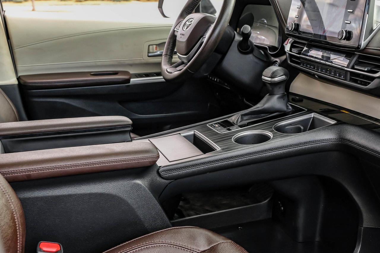 2022 Toyota Sienna Platinum Richardson TX