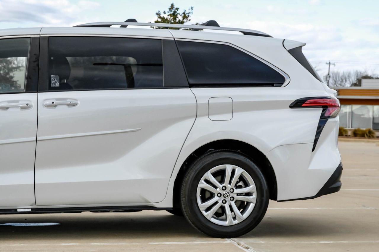 2022 Toyota Sienna Platinum Richardson TX